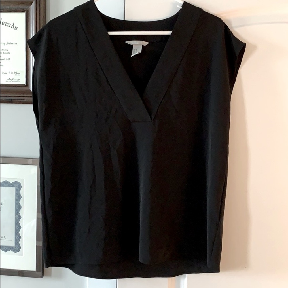 Sleeveless blouse
